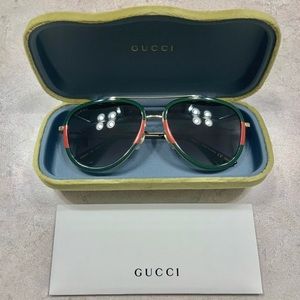 *BRAND NEW, NEVER WORN* Gucci Sunglasses